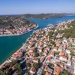 Snjezana * Tisno