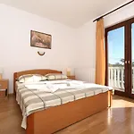 Snjezana 티스노