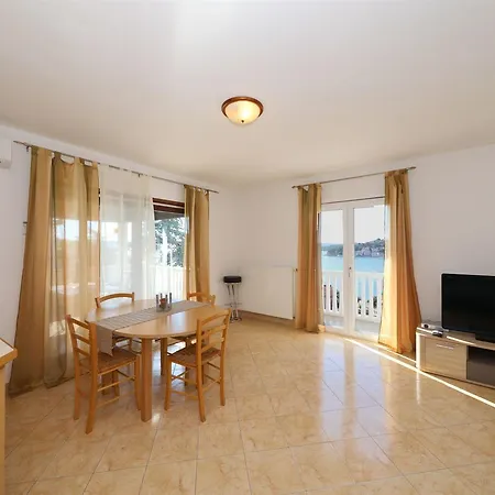 Apartment Snjezana *