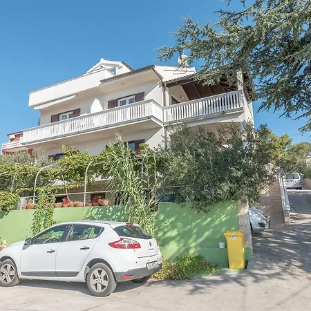Apartment Snjezana