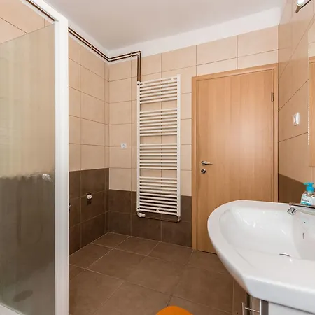 Snjezana Apartment Tisno