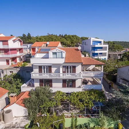 Apartment Snjezana
