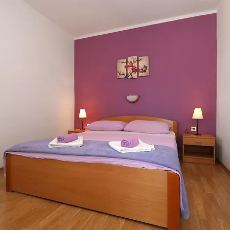 Apartment Snjezana Tisno