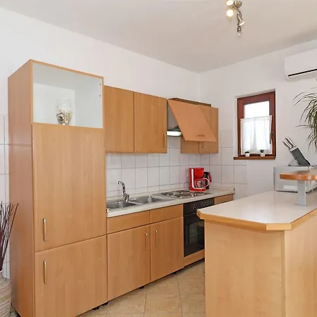 Snjezana Apartment *